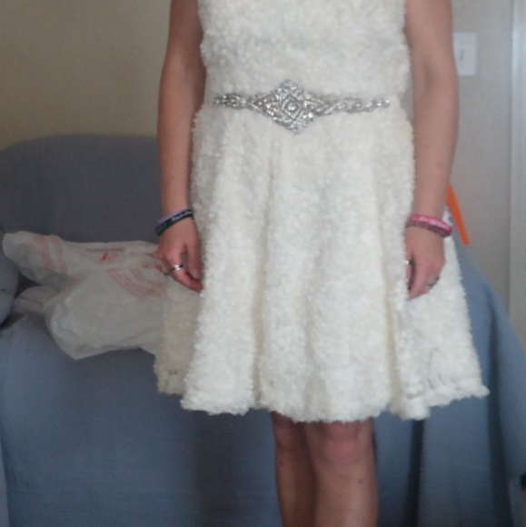 Dress - Picture 2 of 5